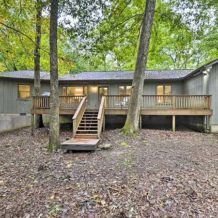Peaceful And Secluded Home With Private Fire Pit!